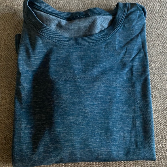 Lululemon LS shirt - Picture 1 of 8